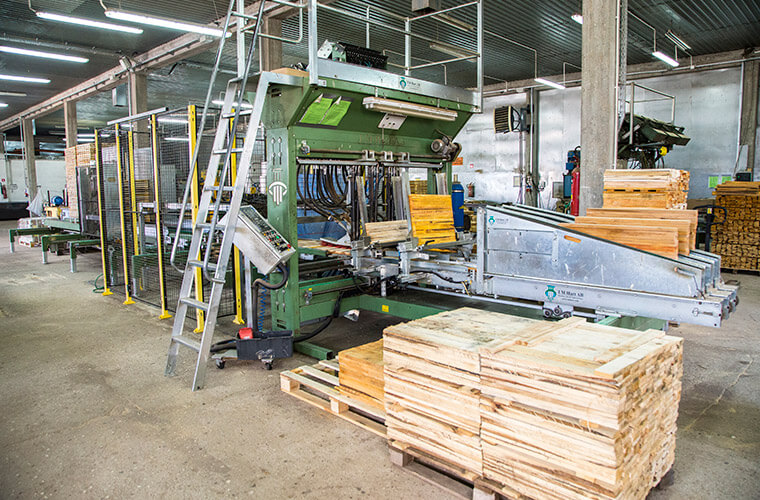 waste plastics - Hen-Stol